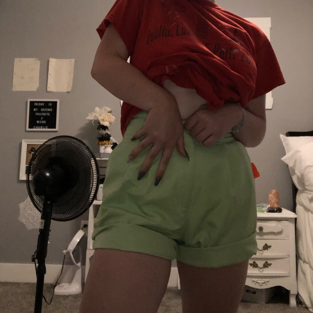 Vintage high waisted guess shorts